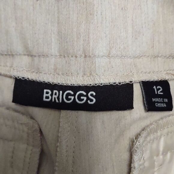 New Briggs Women's size 12 classic cropped pants tan neutral stretch pull on - Picture 3 of 7